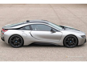 Image 4/30 de BMW i8 Coupé (2018)