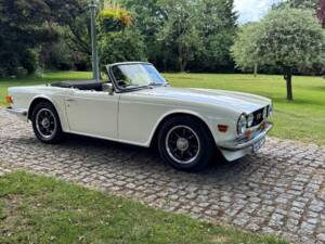 Image 5/30 of Triumph TR 6 PI (1970)