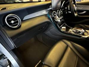 Afbeelding 18/43 van Mercedes-Benz GLC 250 4MATIC (2016)