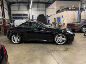 Image 2/25 of Mercedes-Benz SLK 55 AMG (2008)