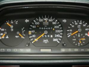Immagine 14/30 di Mercedes-Benz E 320 (1997)