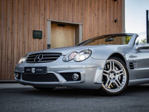 Image 7/50 de Mercedes-Benz SL 55 AMG (2006)