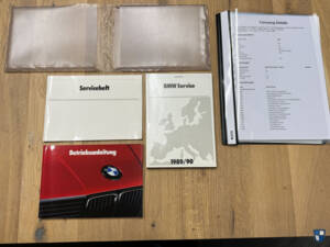 Image 45/83 de BMW 325i (1990)