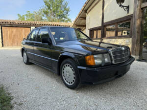 Image 1/8 of Mercedes-Benz 190 E 2.5-16 (1990)