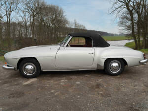 Image 4/6 of Mercedes-Benz 190 SL (1960)