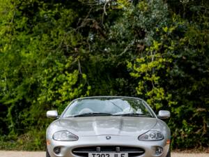 Image 38/41 of Jaguar XK8 4.0 (1999)