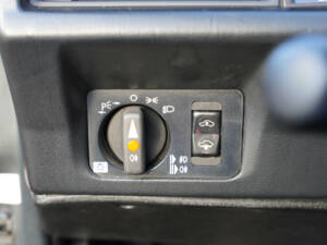 Image 23/50 of Mercedes-Benz 190 E 2.5-16 (1991)