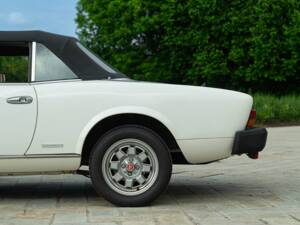 Image 25/50 of FIAT Spider 2000 Pininfarina 50th Anniversary Edition (1981)