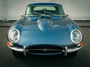 Image 2/55 of Jaguar E-Type 3.8 Flat Floor (1961)