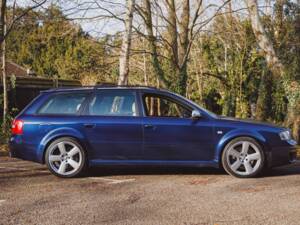 Image 4/8 of Audi RS6 Avant (2004)