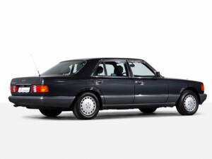 Image 23/52 of Mercedes-Benz 560 SEL (1988)