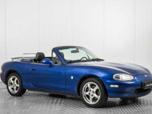 Afbeelding 5/45 van Mazda MX-5 1.8 (1999)