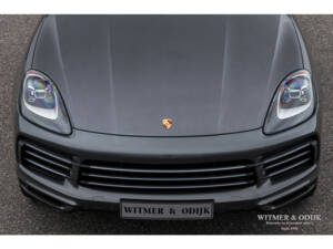 Image 26/38 of Porsche Cayenne (2019)
