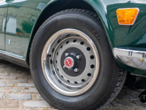 Image 7/53 de Triumph TR 6 (1969)