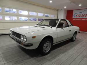 Image 3/51 of Lancia Beta Spider 1600 (1977)