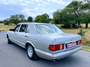 Image 4/24 of Mercedes-Benz 500 SEL (1982)
