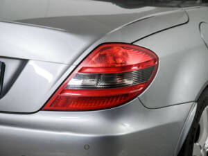 Immagine 29/50 di Mercedes-Benz SLK 200 Kompressor (2008)