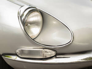 Imagen 24/57 de Jaguar E-Type (2+2) (1968)