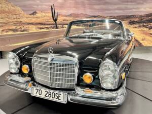 Image 8/37 of Mercedes-Benz 280 SE (1970)