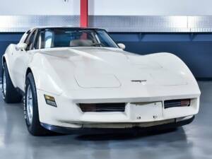 Immagine 4/7 di Chevrolet Corvette (1981)