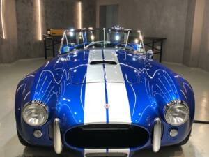 Image 12/18 of AC Cobra (2011)