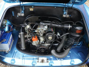 Bild 4/50 von Volkswagen Karmann Ghia 1500 (1973)