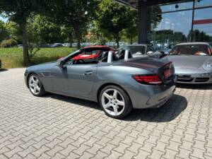 Image 18/20 de Mercedes-Benz SLC 300 (2016)