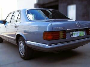 Bild 4/9 von Mercedes-Benz 380 SE (1985)