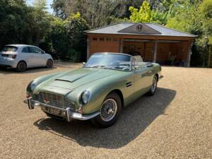 Afbeelding 5/8 van Aston Martin DB 6 Volante (1967)