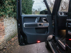 Image 14/22 of Mercedes-Benz G 400 d (LWB) (2022)