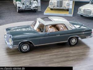 Bild 8/15 von Mercedes-Benz 300 SE (1965)