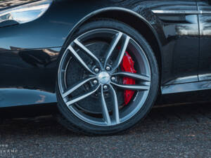 Image 5/14 of Aston Martin Virage (2012)