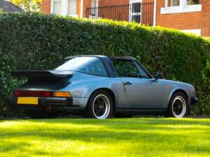 Image 37/47 of Porsche 911 Carrera 3.2 (1984)