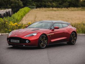 Image 9/48 de Aston Martin Vanquish Zagato Shooting Brake (2019)