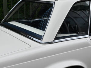 Image 19/38 de Mercedes-Benz 280 SL (1968)