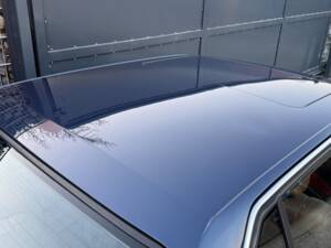 Immagine 89/99 di BMW 735i (1988)