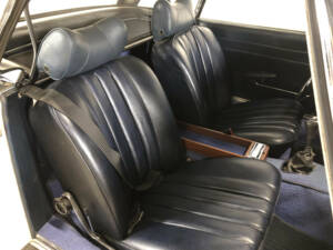 Image 20/25 of Mercedes-Benz 280 SL (1969)
