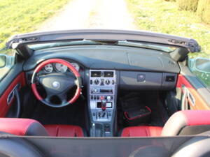 Image 32/52 of Mercedes-Benz SLK 320 (2000)