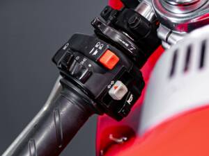 Bild 28/46 von Ducati DUMMY (2002)