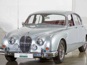 Image 1/20 of Jaguar Mk II 3.8 (1962)