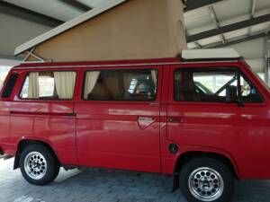 Imagen 2/4 de Volkswagen T3 Kombi 2.0 (1981)