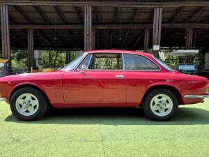 Image 2/50 de Alfa Romeo Giulia GT 1300 Junior (1971)