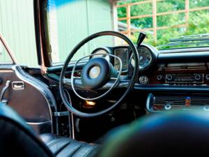 Image 173/188 of Mercedes-Benz 280 SE 3,5 (1971)