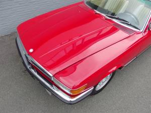 Image 13/84 of Mercedes-Benz 500 SL (1984)