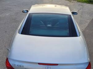 Bild 21/97 von Mercedes-Benz SL 500 (2004)