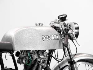 Bild 14/22 von Ducati DUMMY (1970)