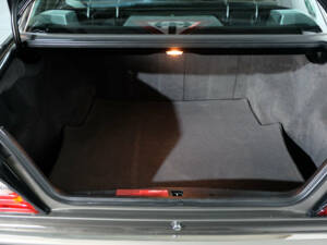 Image 39/40 of Mercedes-Benz 250 TD (1990)