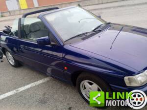 Afbeelding 8/10 van Ford Escort 1.8 16v (1992)