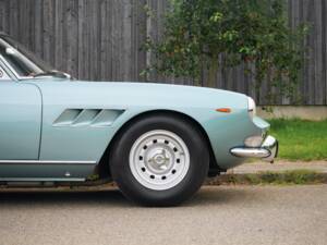 Image 4/45 of Ferrari 330 GT (1967)