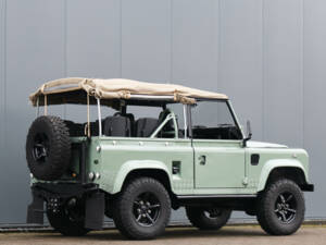 Image 31/41 of Land Rover 90 (1990)